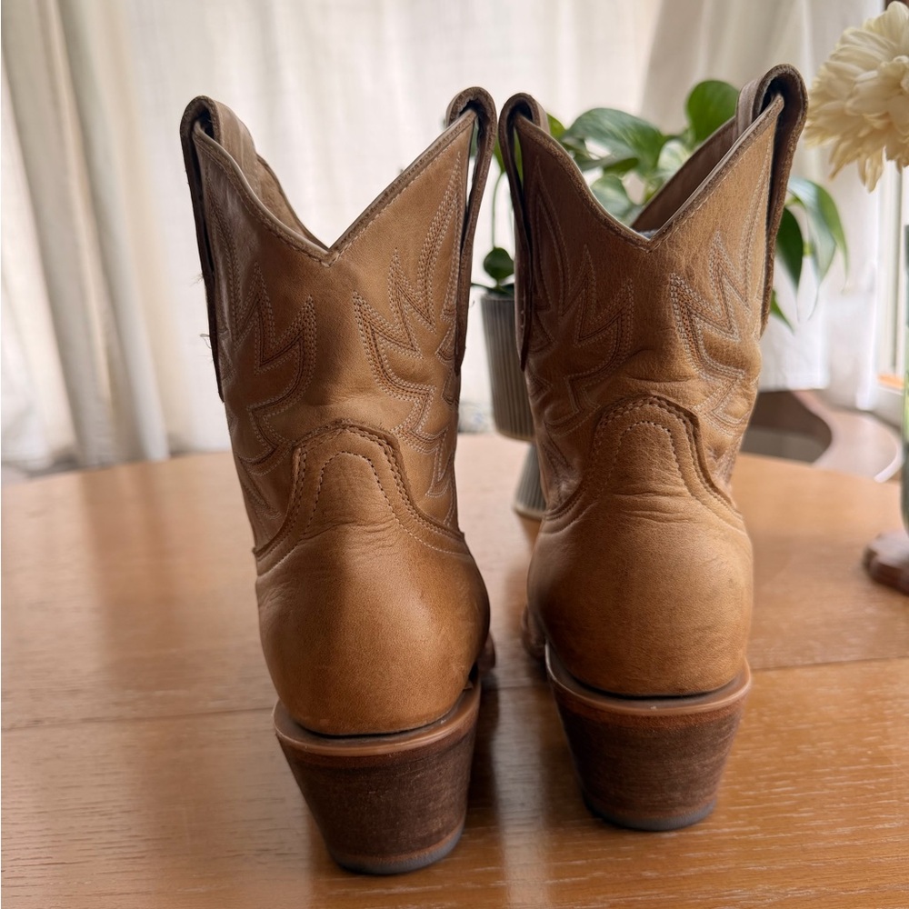 Idyllwind Tan Leather Ankle Booties - Picture 2 of 5